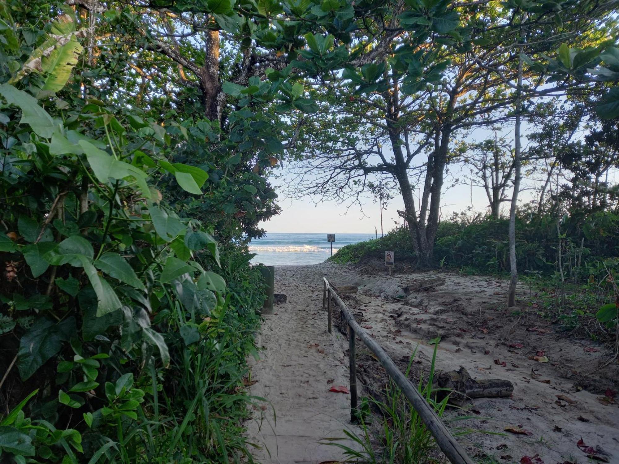 Suite No Condominio Itamambuca - Muito Perto Da Praia !!! Ubatuba Bilik gambar